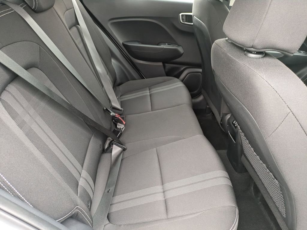Used 2025 Hyundai Venue SEL image 22