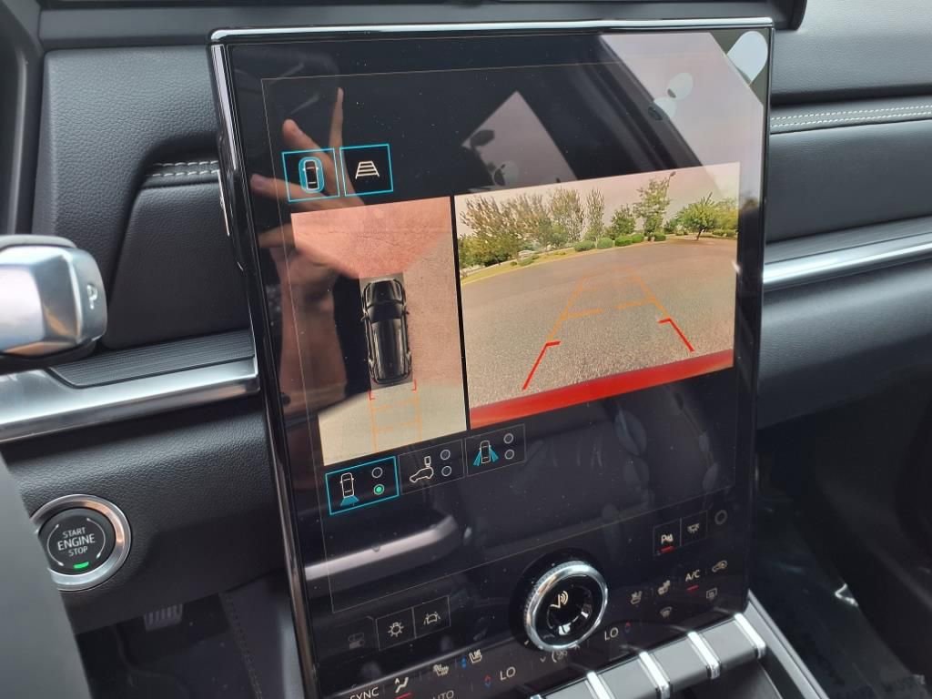 New 2026 GMC Terrain Elevation w/ Elevation Premium Package AWD/4WD image 18