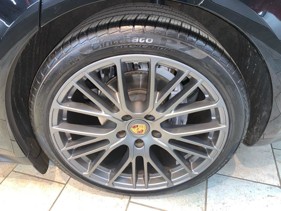 Used 2023 Porsche Panamera 4 Platinum Edition w/ Assistance Package image 11