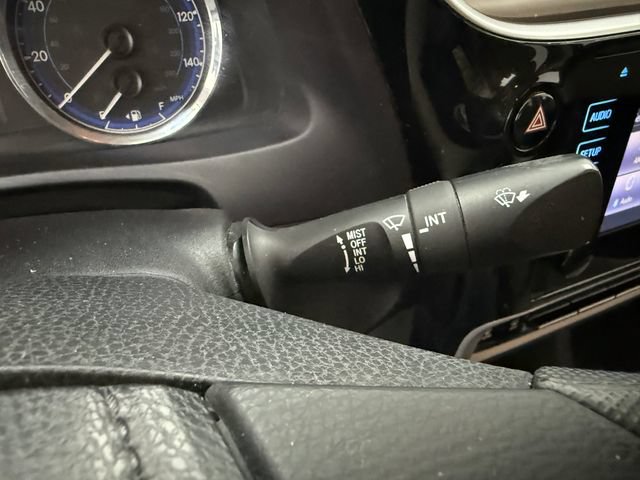 Used 2018 Toyota Corolla LE FWD image 12