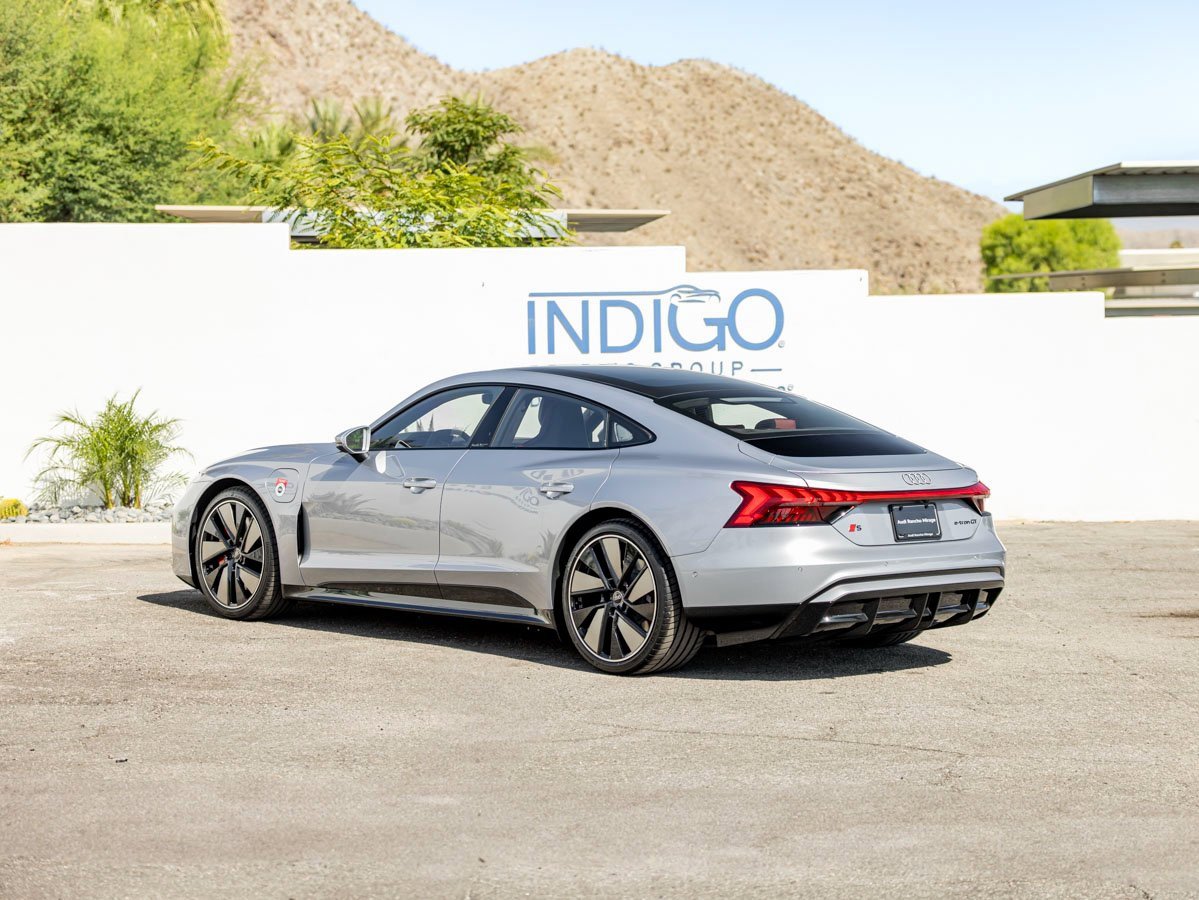 New 2025 Audi S e-tron GT Prestige image 9