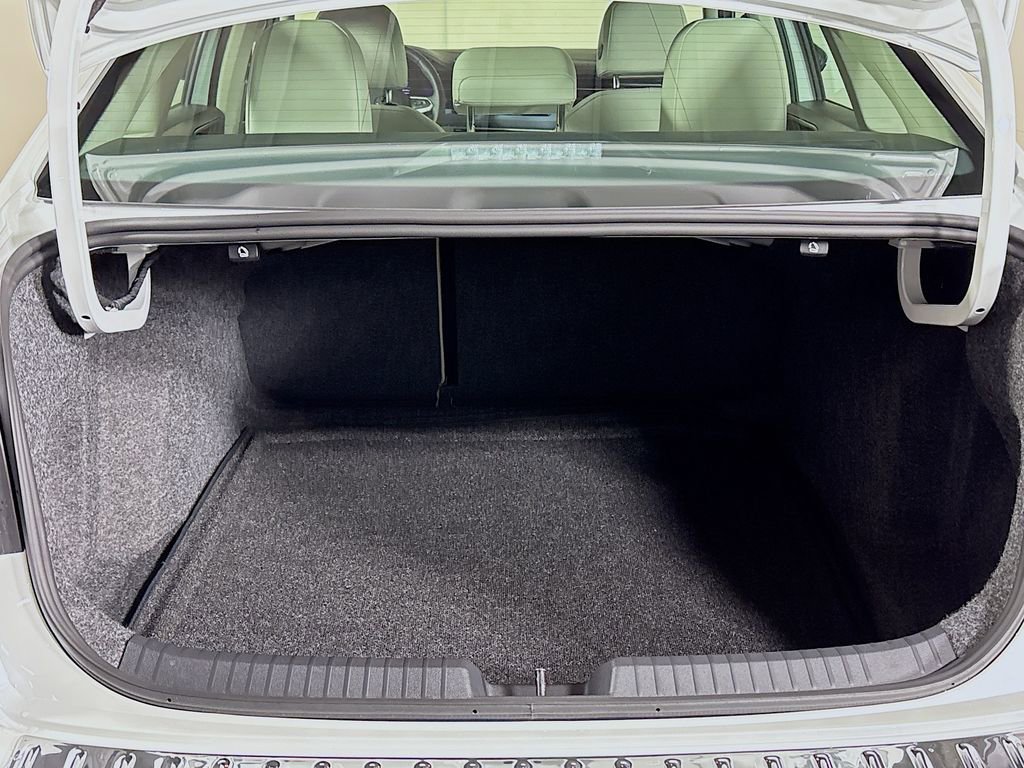 New 2025 Volkswagen Jetta SE image 21