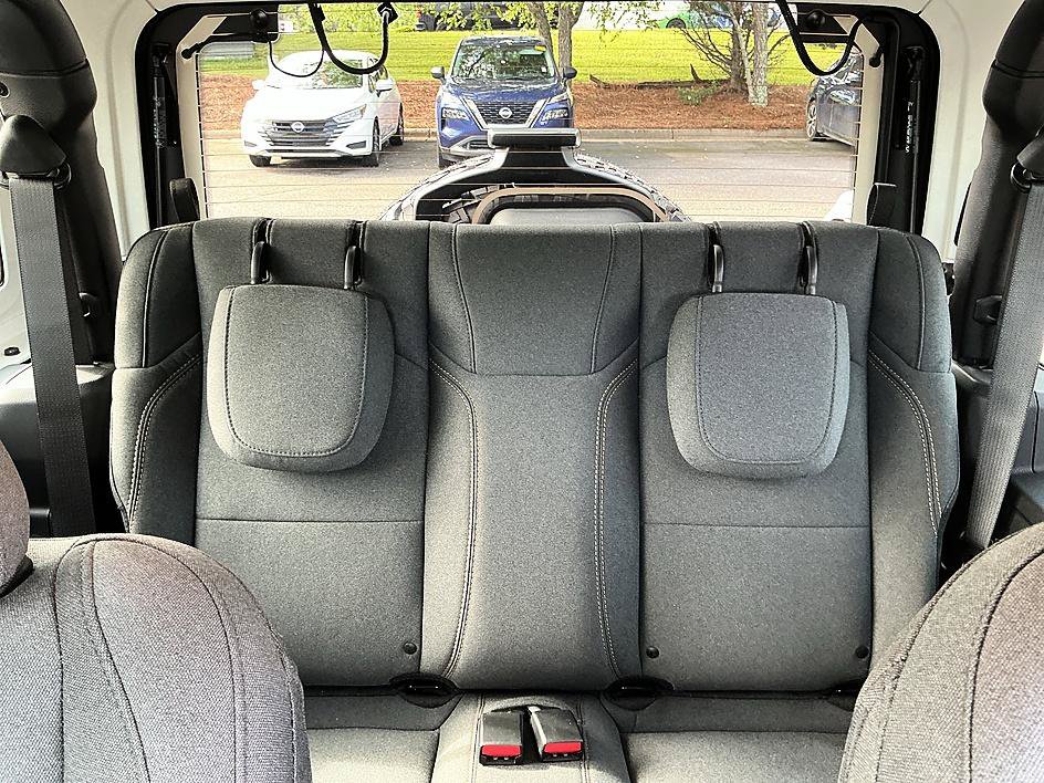 Used 2026 Jeep Wrangler Sport AWD/4WD image 21