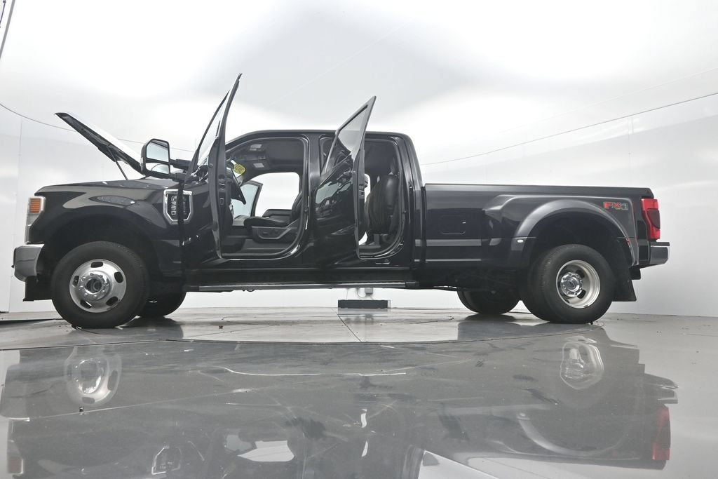 Used 2021 Ford F350 Lariat w/ Lariat Ultimate Package AWD/4WD image 44
