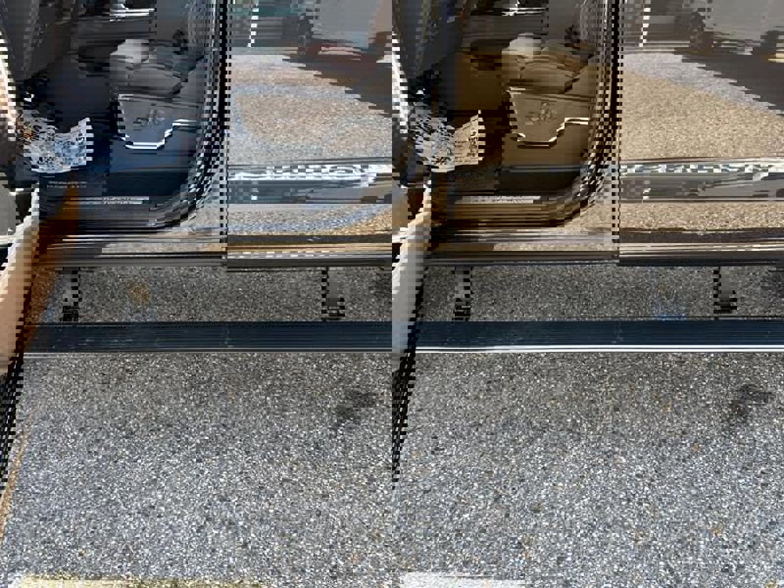 New 2025 Ford F350 King Ranch w/ Chrome Package image 9