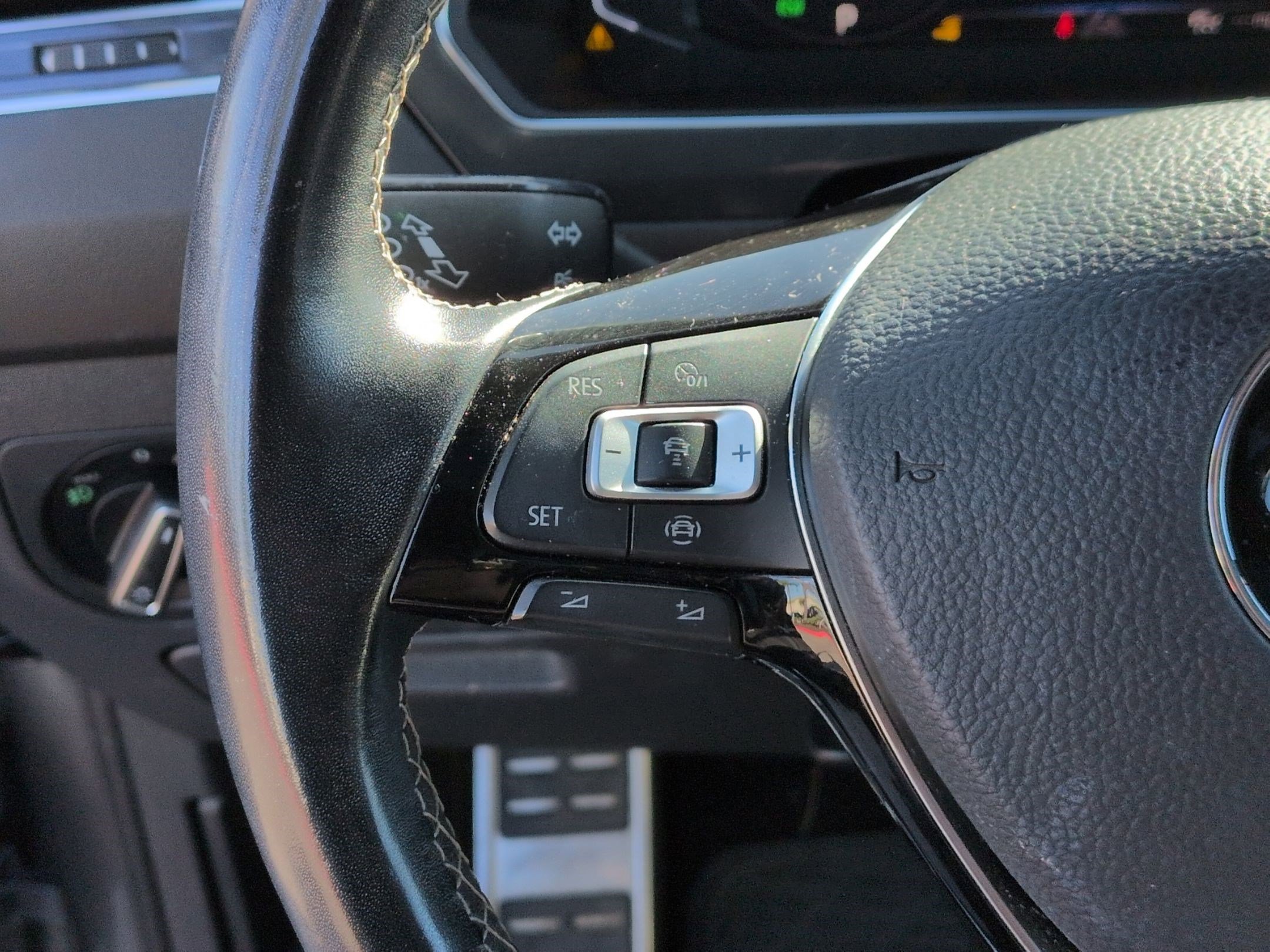 Used 2021 Volkswagen Tiguan SEL Premium R-Line w/ 3rd Row Seat Package image 16