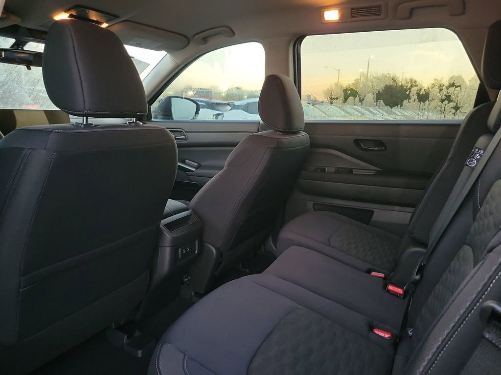 New 2026 Nissan Pathfinder SV image 5