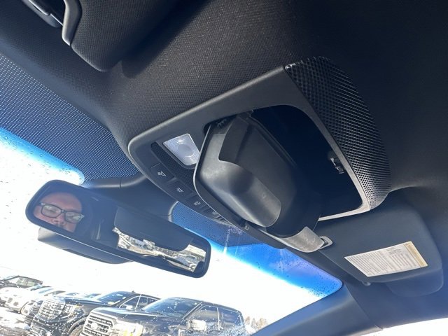 Used 2019 Ford Edge ST w/ Convenience Package image 25