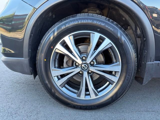Used 2019 Nissan Rogue SV w/ Premium Package AWD/4WD image 26