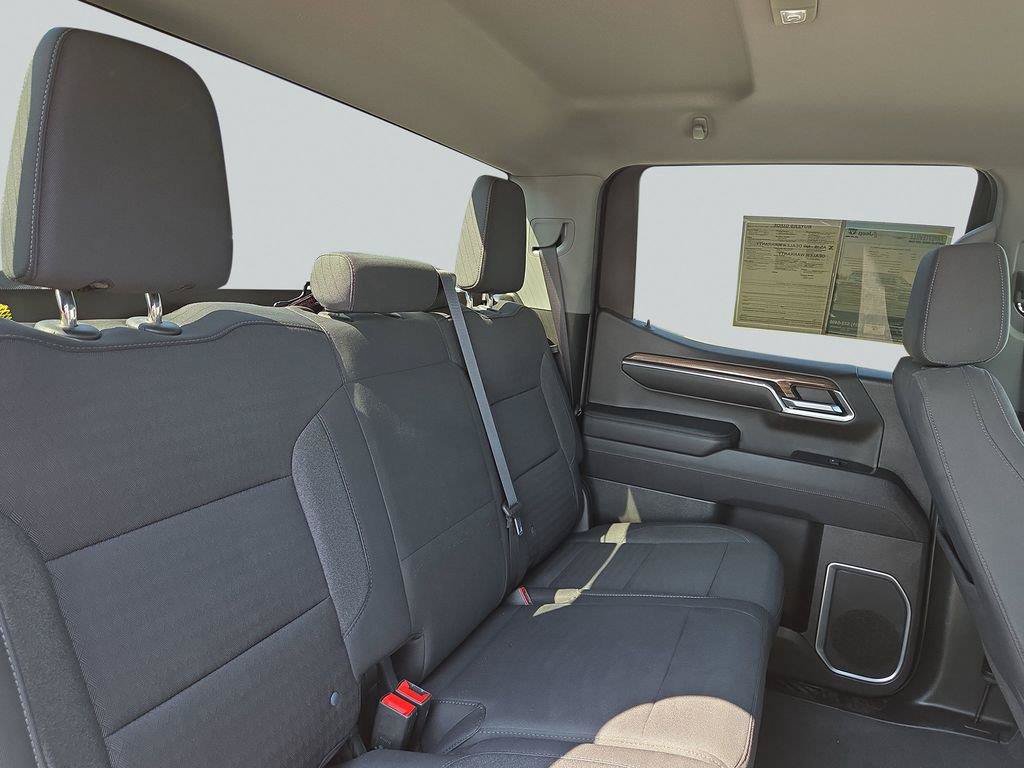 Used 2023 Chevrolet Silverado 1500 LT AWD/4WD image 32