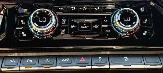 New 2026 GMC Sierra 1500 AT4 w/ Technology Package AWD/4WD image 24
