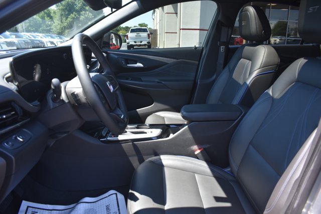 Used 2024 Buick Envista Sport Touring w/ Convenience I Package FWD image 15