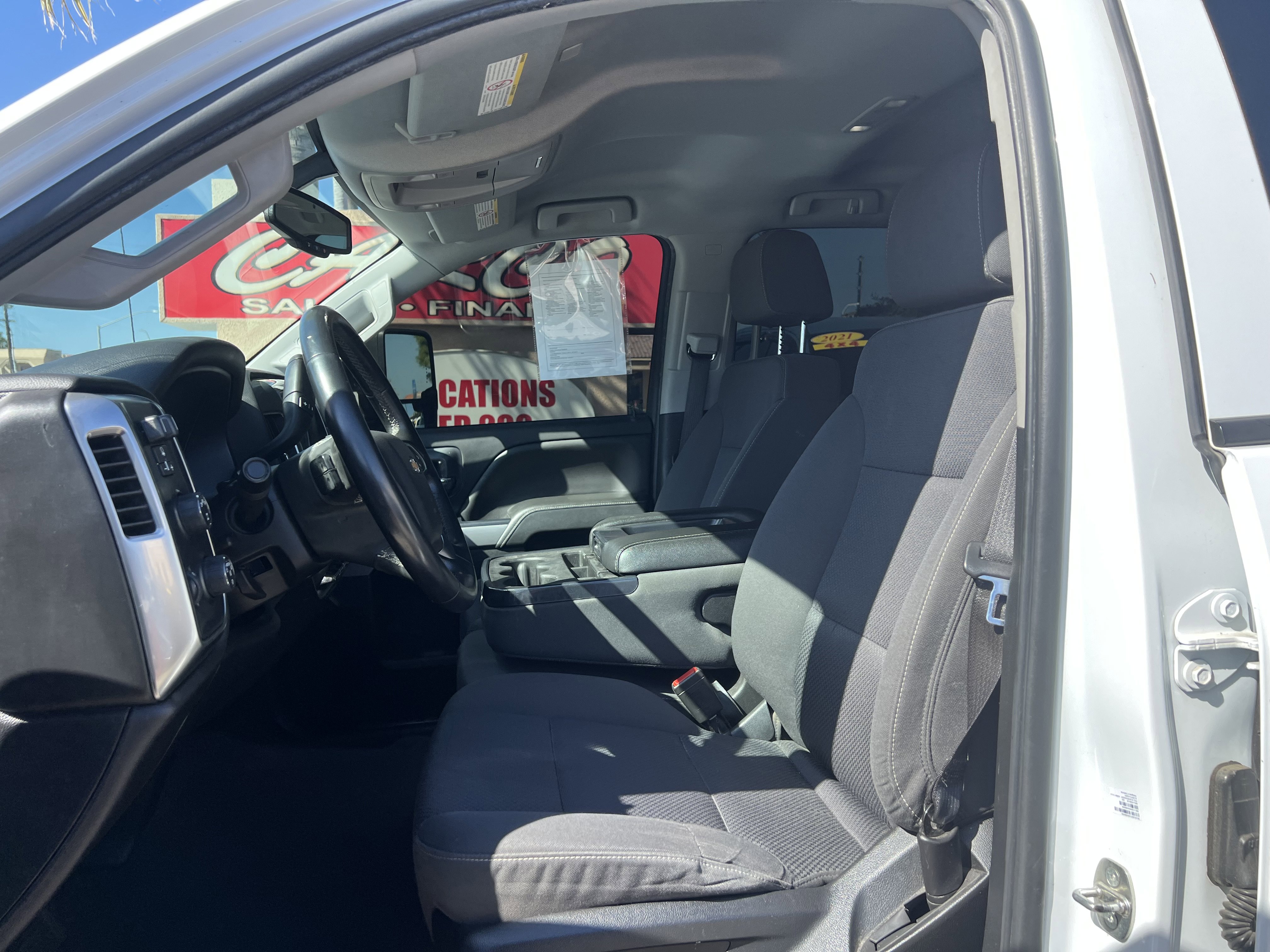 Used 2019 Chevrolet Silverado 2500 LT w/ LT Convenience Package image 14