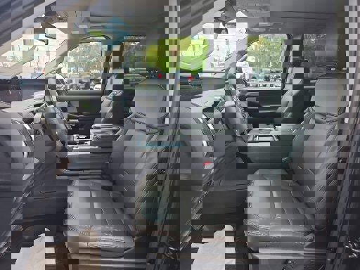 Certified 2025 Ford Expedition Active AWD/4WD image 6