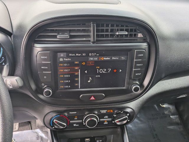 Used 2025 Kia Soul LX w/ LX Technology Package image 18