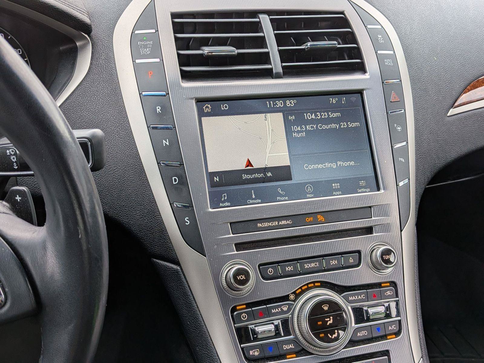 Used 2020 Lincoln MKZ Reserve FWD image 11