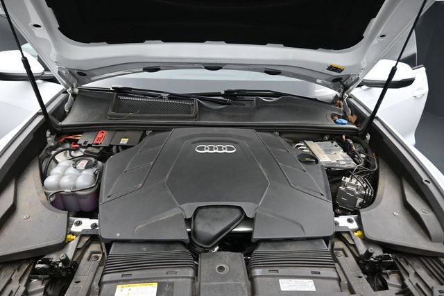 Used 2023 Audi Q8 Prestige AWD/4WD image 21