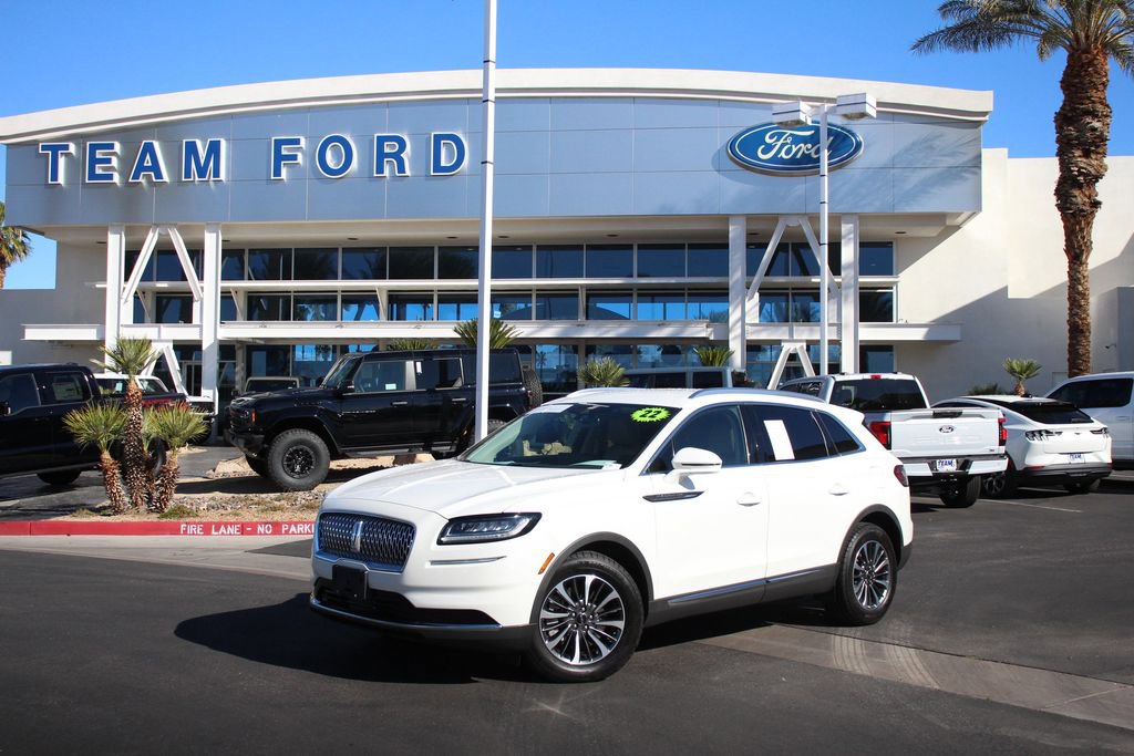 Certified 2022 Lincoln Nautilus AWD w/ Premium Package image 2