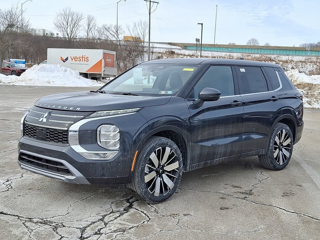 New 2026 Mitsubishi Outlander SE AWD/4WD image 2