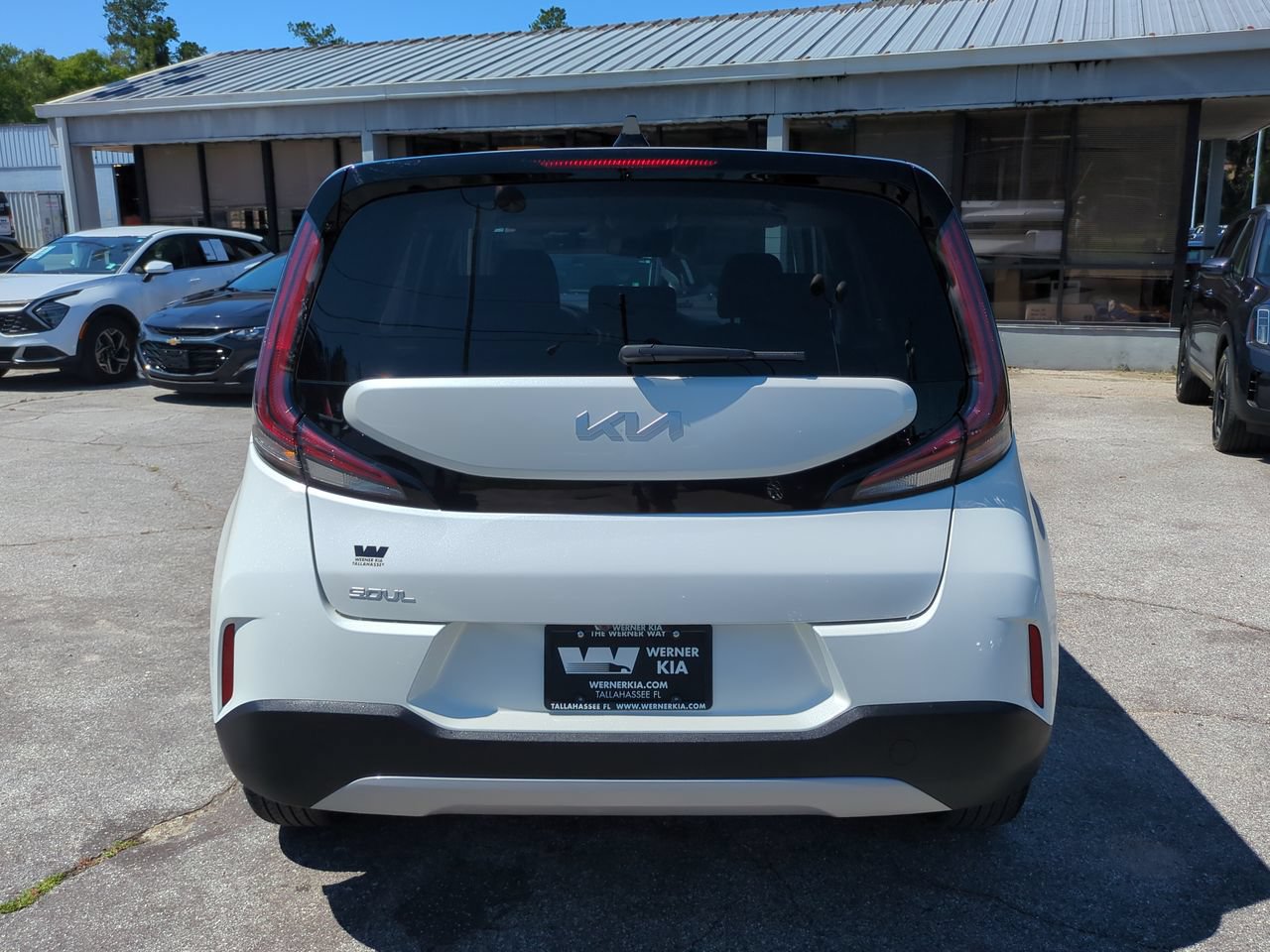 Used 2025 Kia Soul LX w/ LX Technology Package FWD image 6