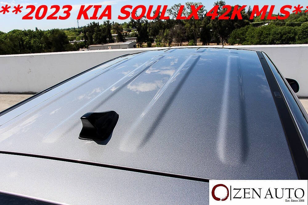 Used 2023 Kia Soul LX w/ Option Group 015 image 12