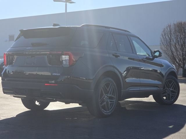 Used 2025 Ford Explorer ST-Line w/ ST-Line Street Pack AWD/4WD image 20