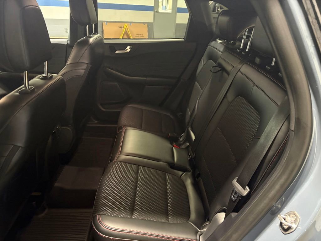 Used 2024 Ford Escape ST-Line w/ Tech Pack #1 AWD/4WD image 23