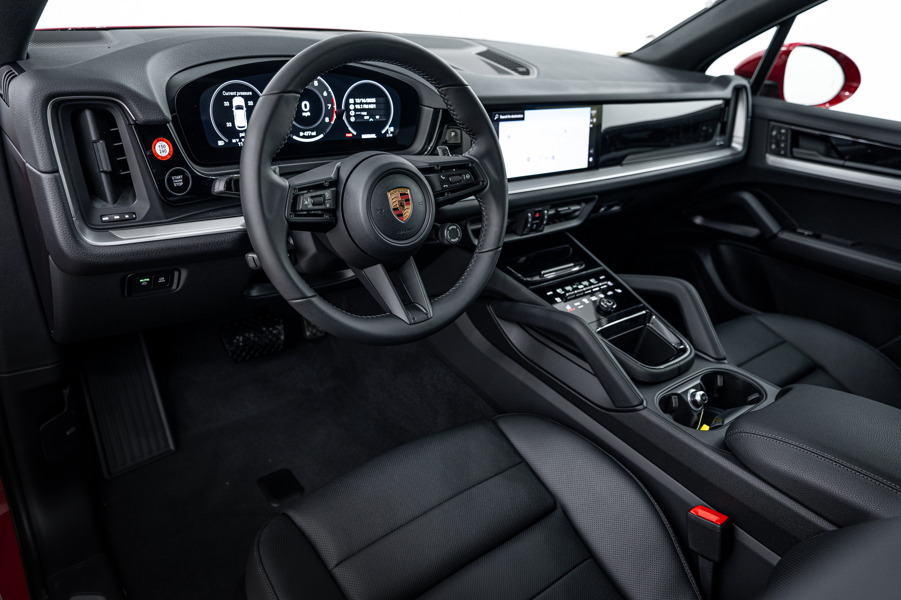 Certified 2026 Porsche Cayenne AWD/4WD image 4