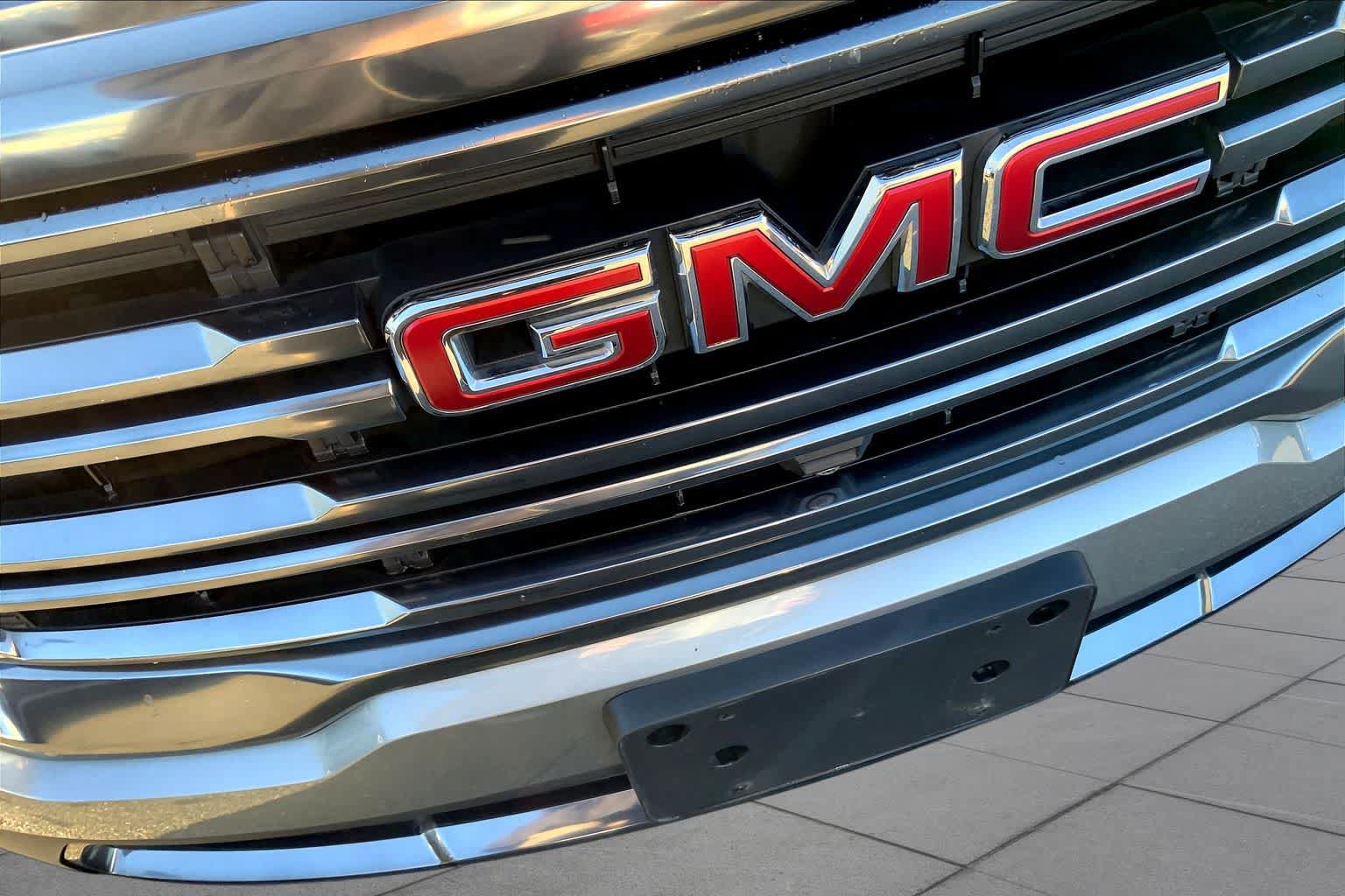 Used 2023 GMC Acadia AT4 w/ Technology Package AWD/4WD image 31