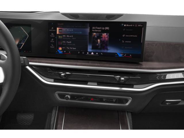 Used 2025 BMW X7 xDrive40i w/ M Sport Package AWD/4WD image 12