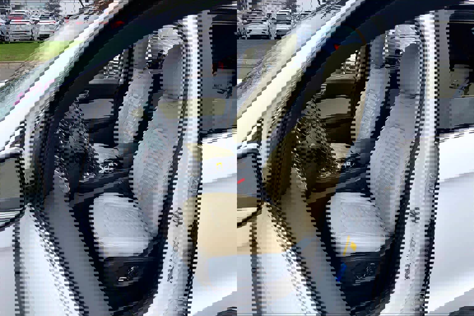 Used 2017 Ford Edge SEL w/ Equipment Group 201A image 8