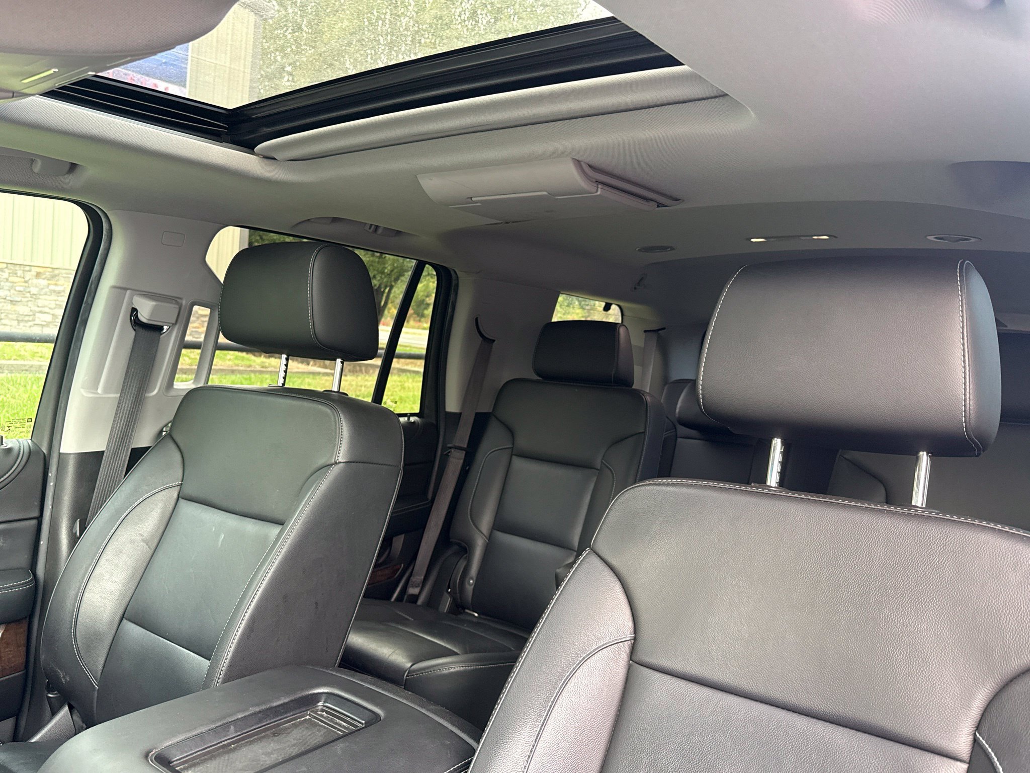 Used 2019 Chevrolet Tahoe LT w/ LT Signature Package AWD/4WD image 11