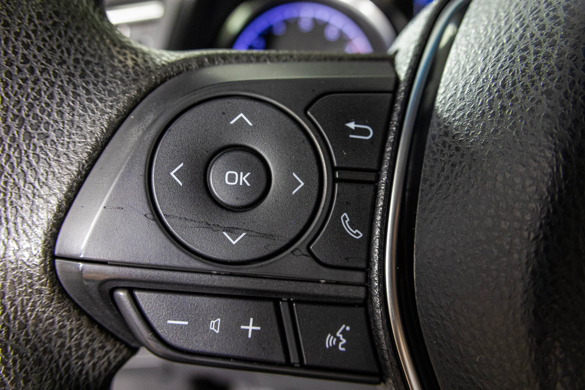 Used 2018 Toyota Camry LE FWD image 30