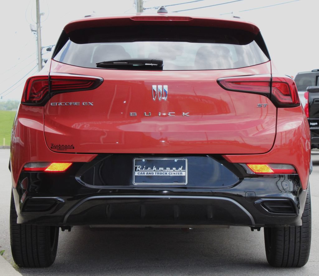 Used 2024 Buick Encore GX Sport Touring w/ Comfort Package FWD image 18