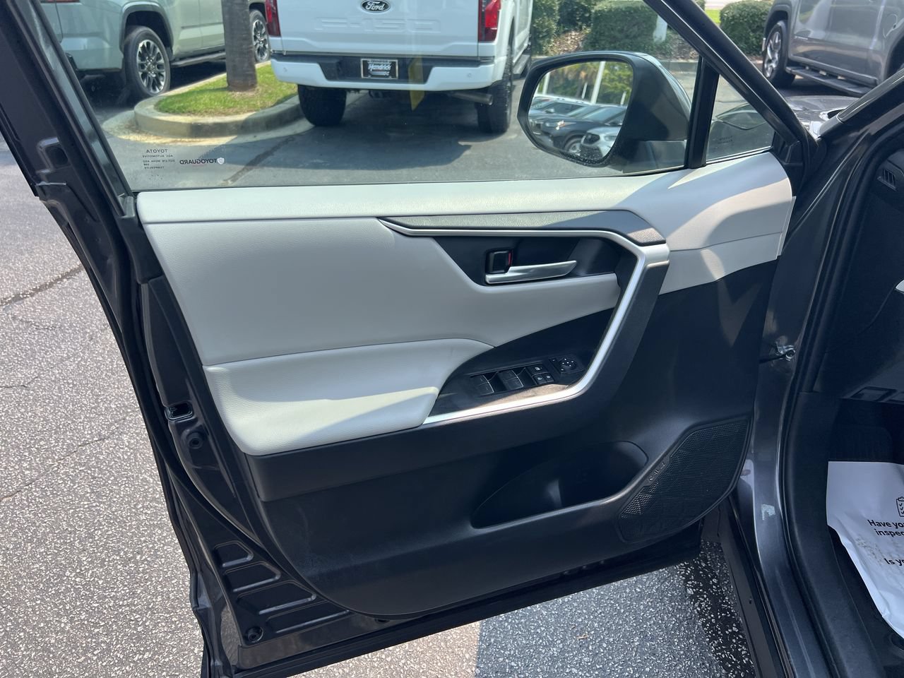 Used 2024 Toyota RAV4 XLE Premium FWD image 14