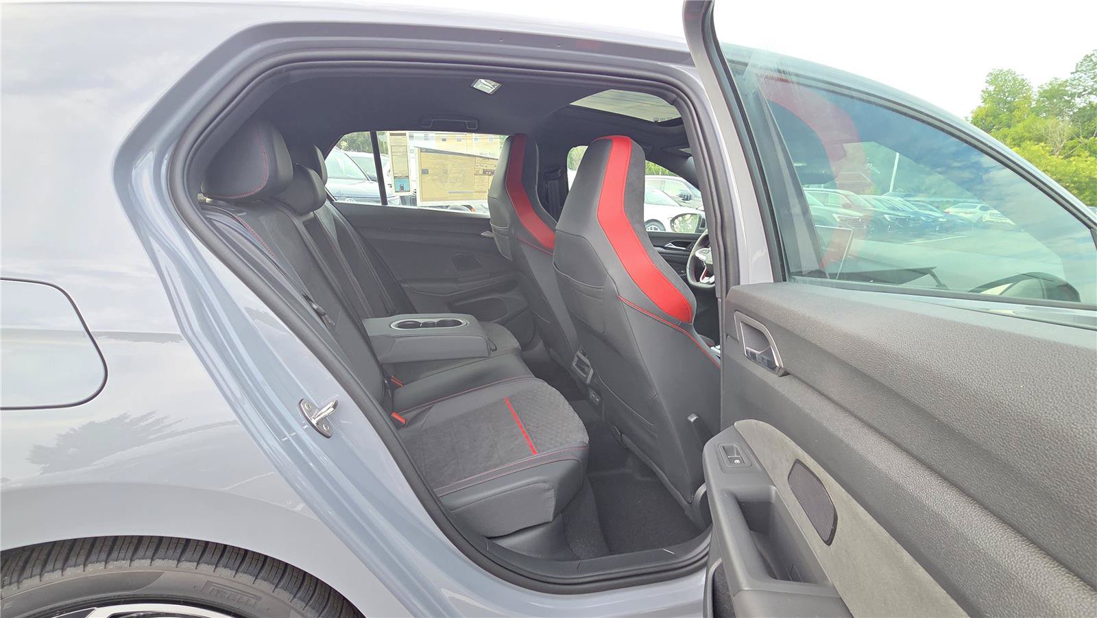 New 2026 Volkswagen GTI SE FWD image 34
