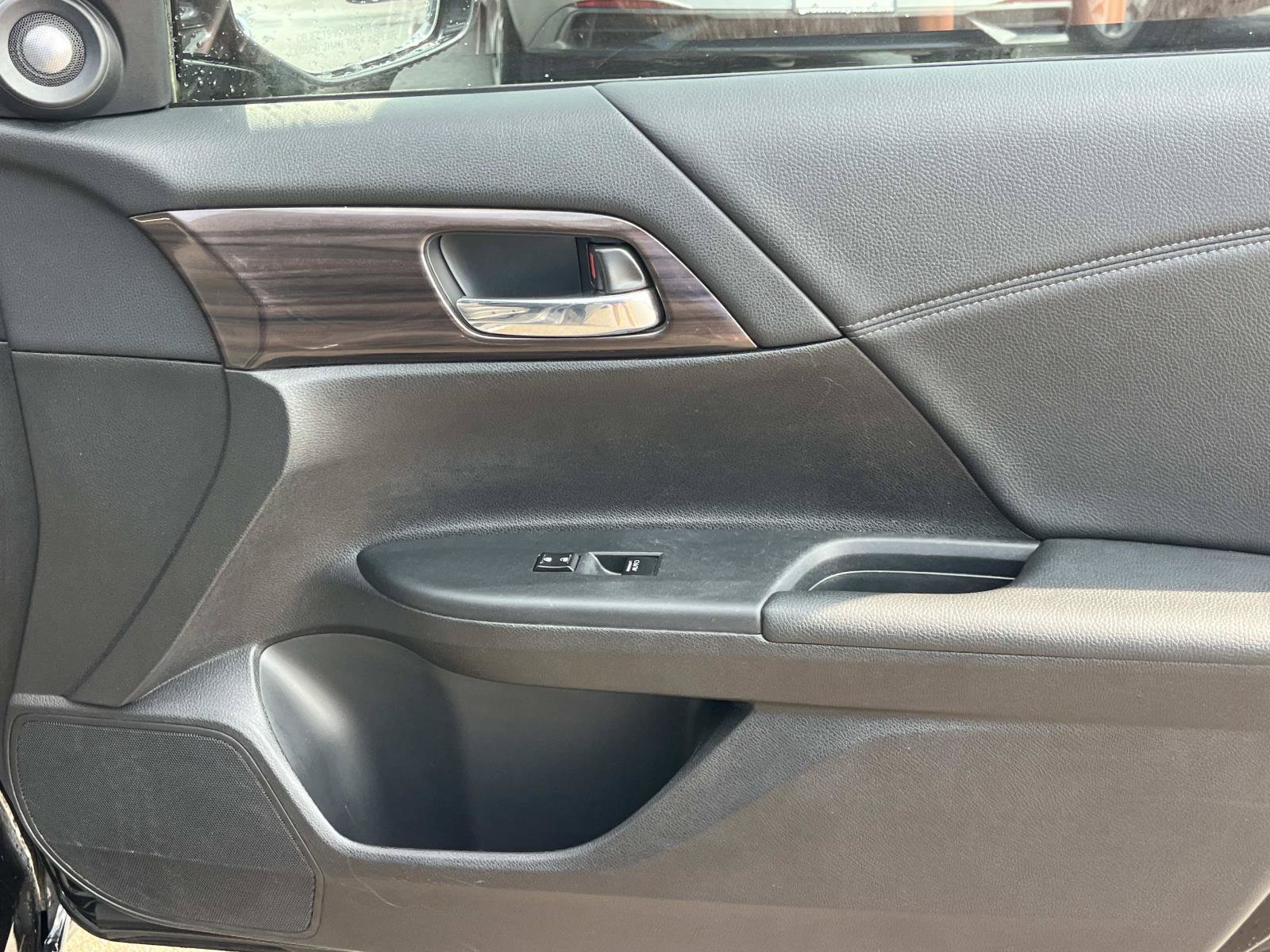 Used 2016 Honda Accord EX-L image 23