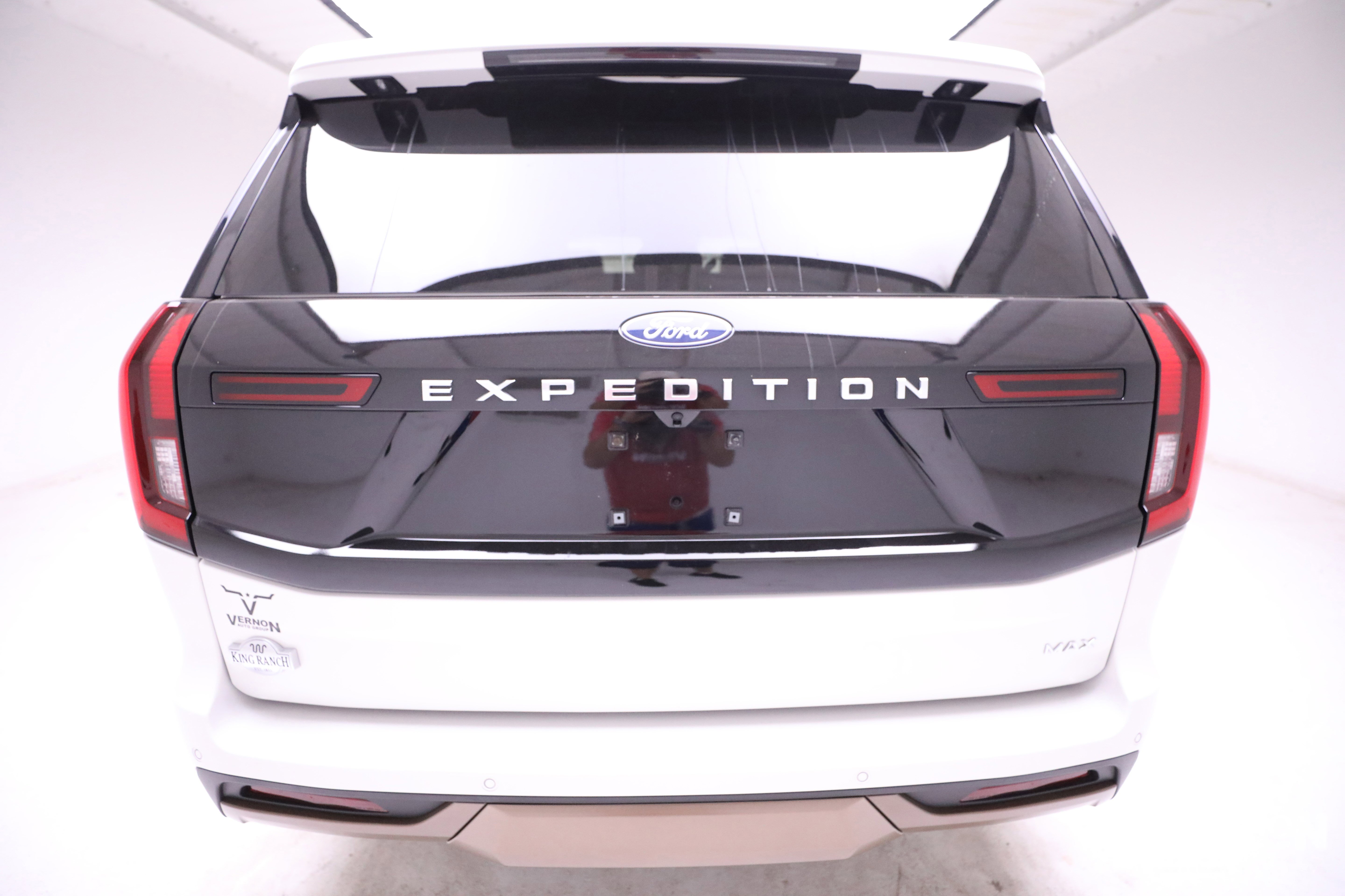 Used 2025 Ford Expedition Max King Ranch image 3