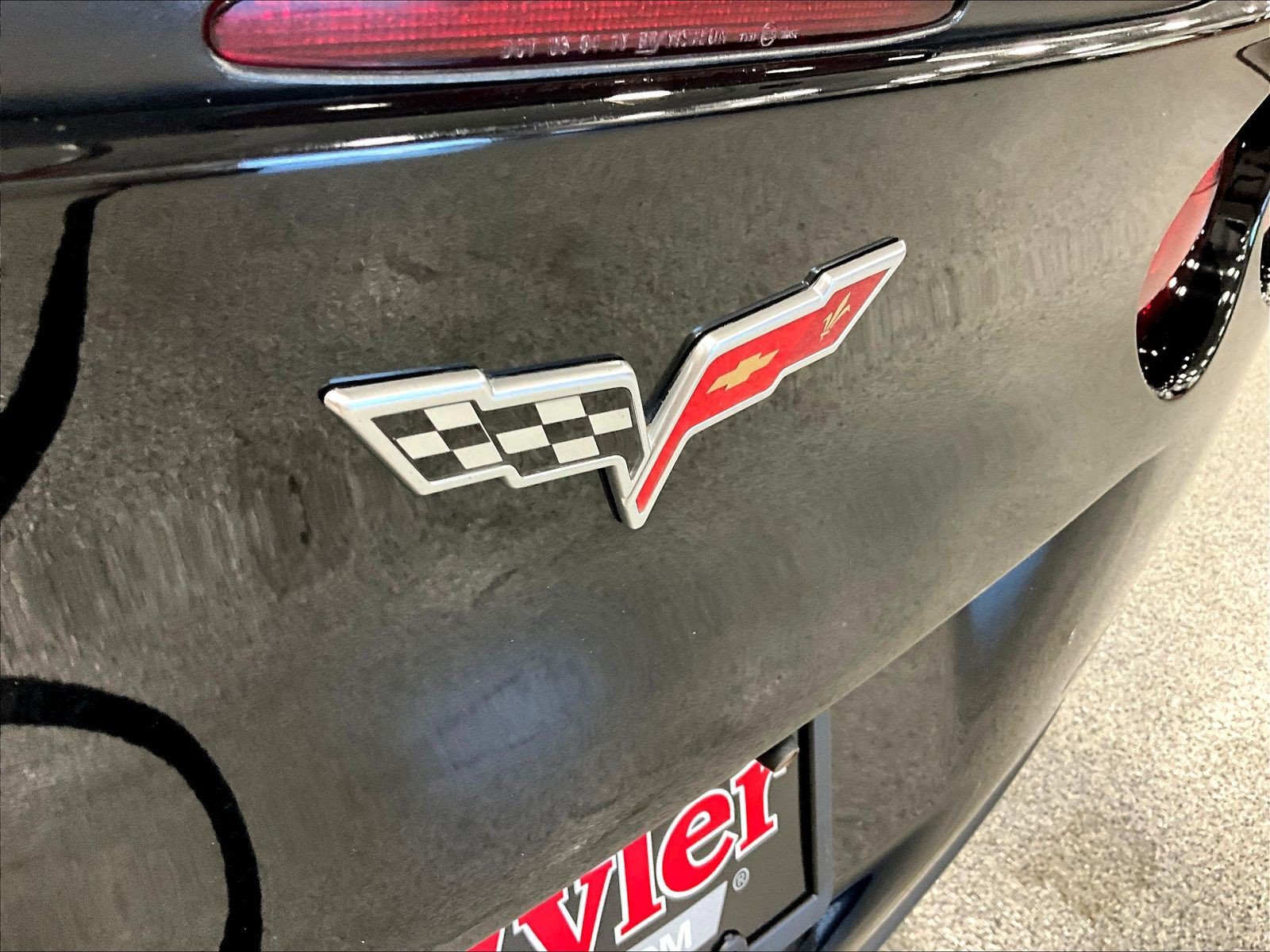 Used 2007 Chevrolet Corvette Coupe w/ Performance Package RWD image 18