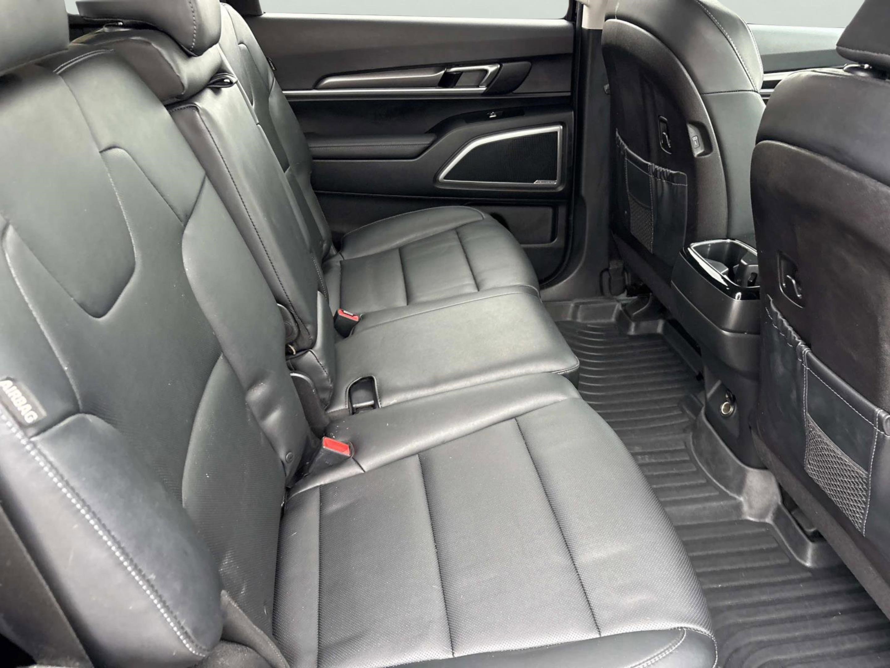 Used 2023 Kia Telluride LX image 21