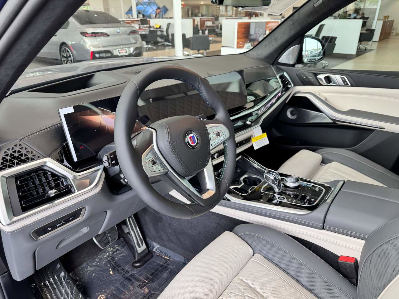 New 2026 BMW ALPINA XB7 AWD/4WD image 9