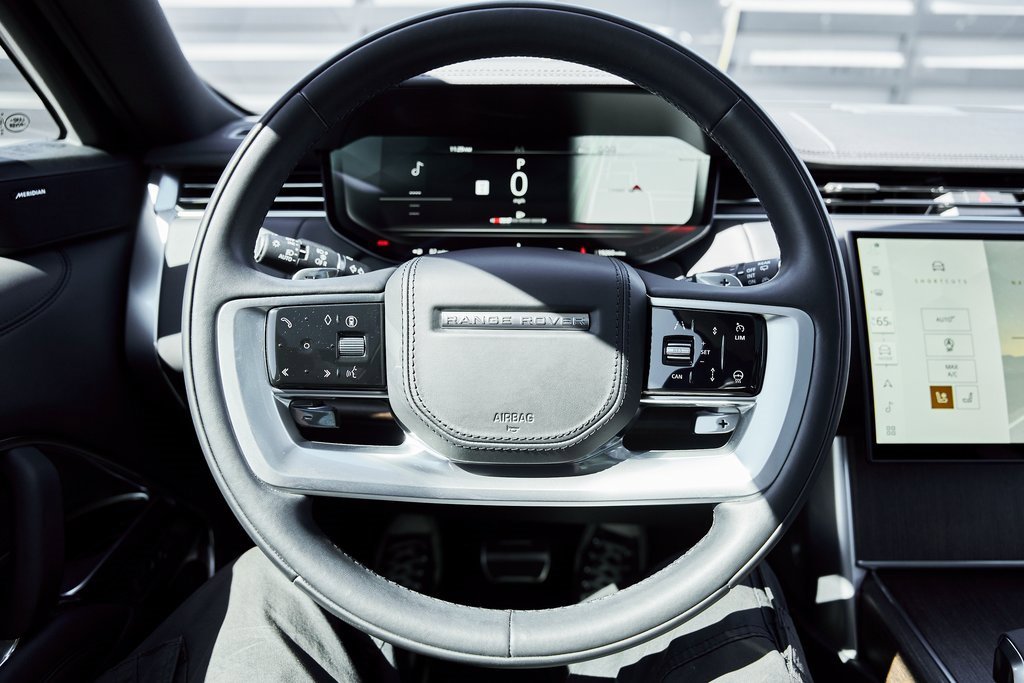 Used 2024 Land Rover Range Rover SE image 47