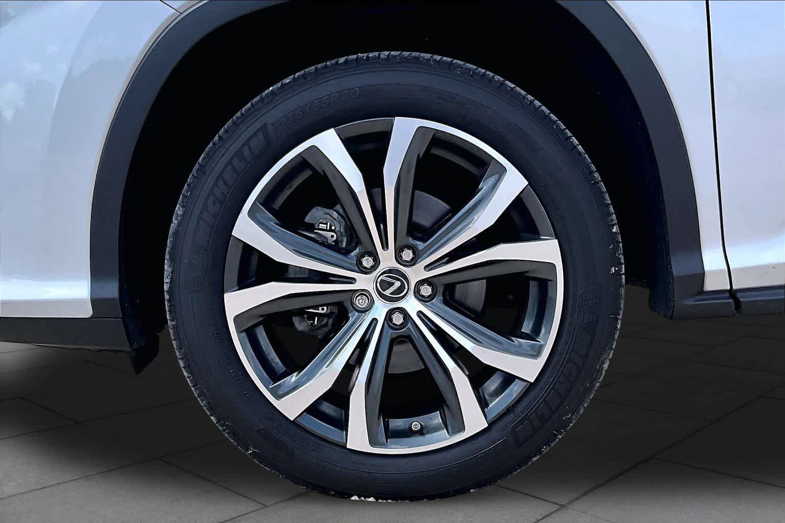 Used 2019 Lexus RX 350 FWD w/ Navigation Package image 9