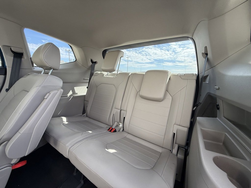 Certified 2025 Volkswagen Atlas SEL image 9