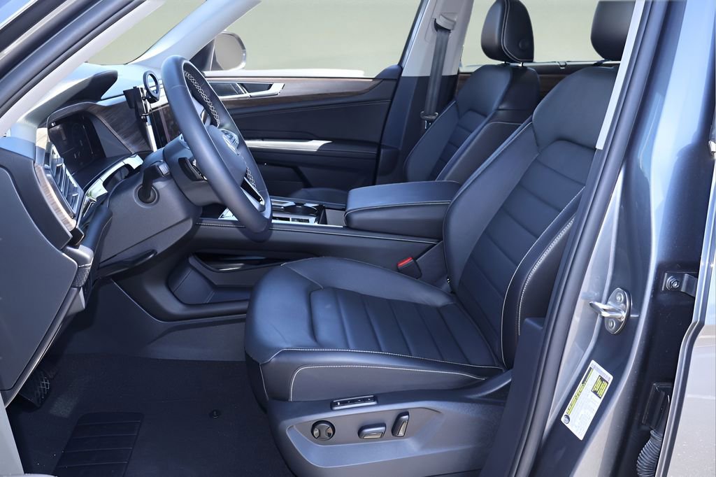 Used 2024 Volkswagen Atlas SEL image 12