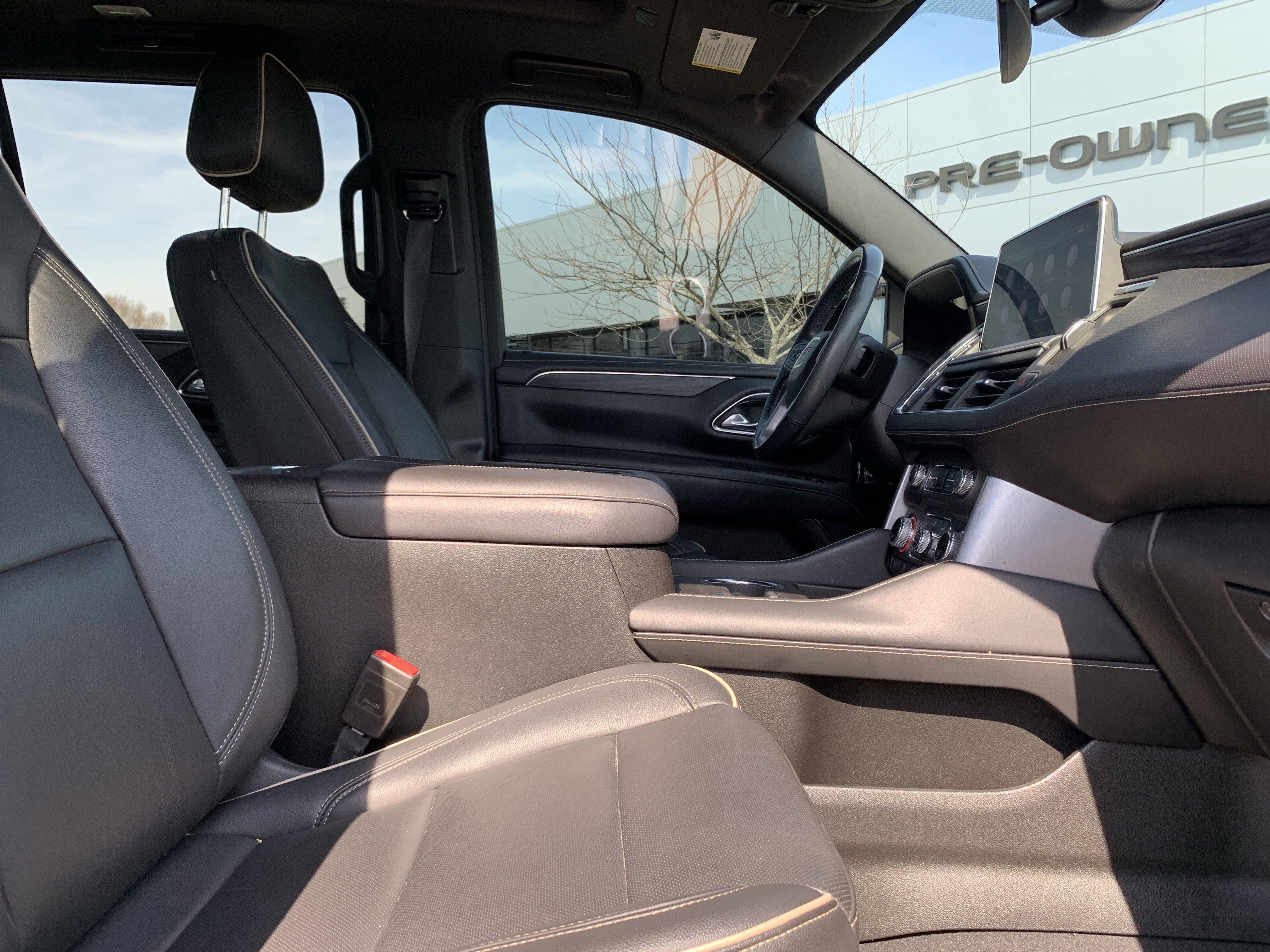 Used 2021 GMC Yukon XL SLT w/ SLT Premium Package image 35