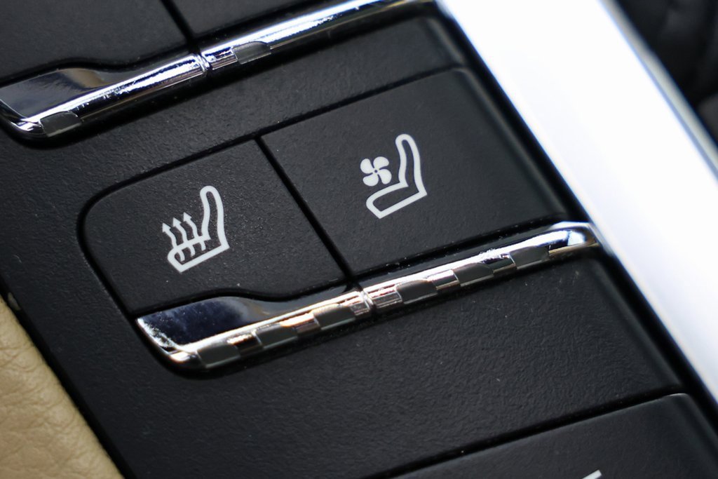 Used 2018 Porsche Macan image 26