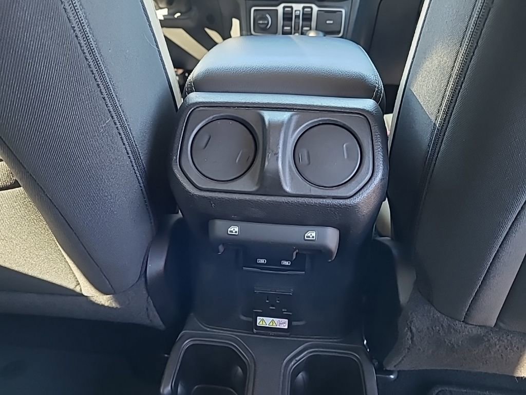 Used 2021 Jeep Gladiator Overland w/ LED Lighting Group image 24