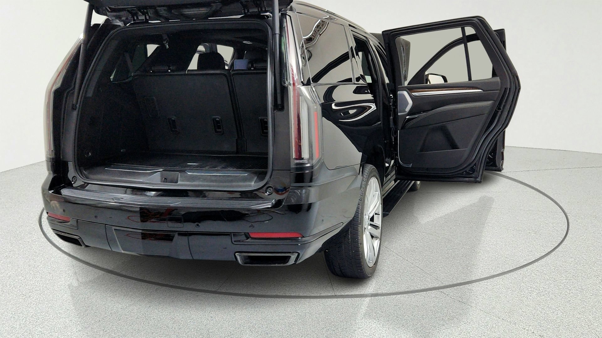 Certified 2025 Cadillac Escalade Sport Platinum w/ LPO, Floor Liner Package AWD/4WD image 12