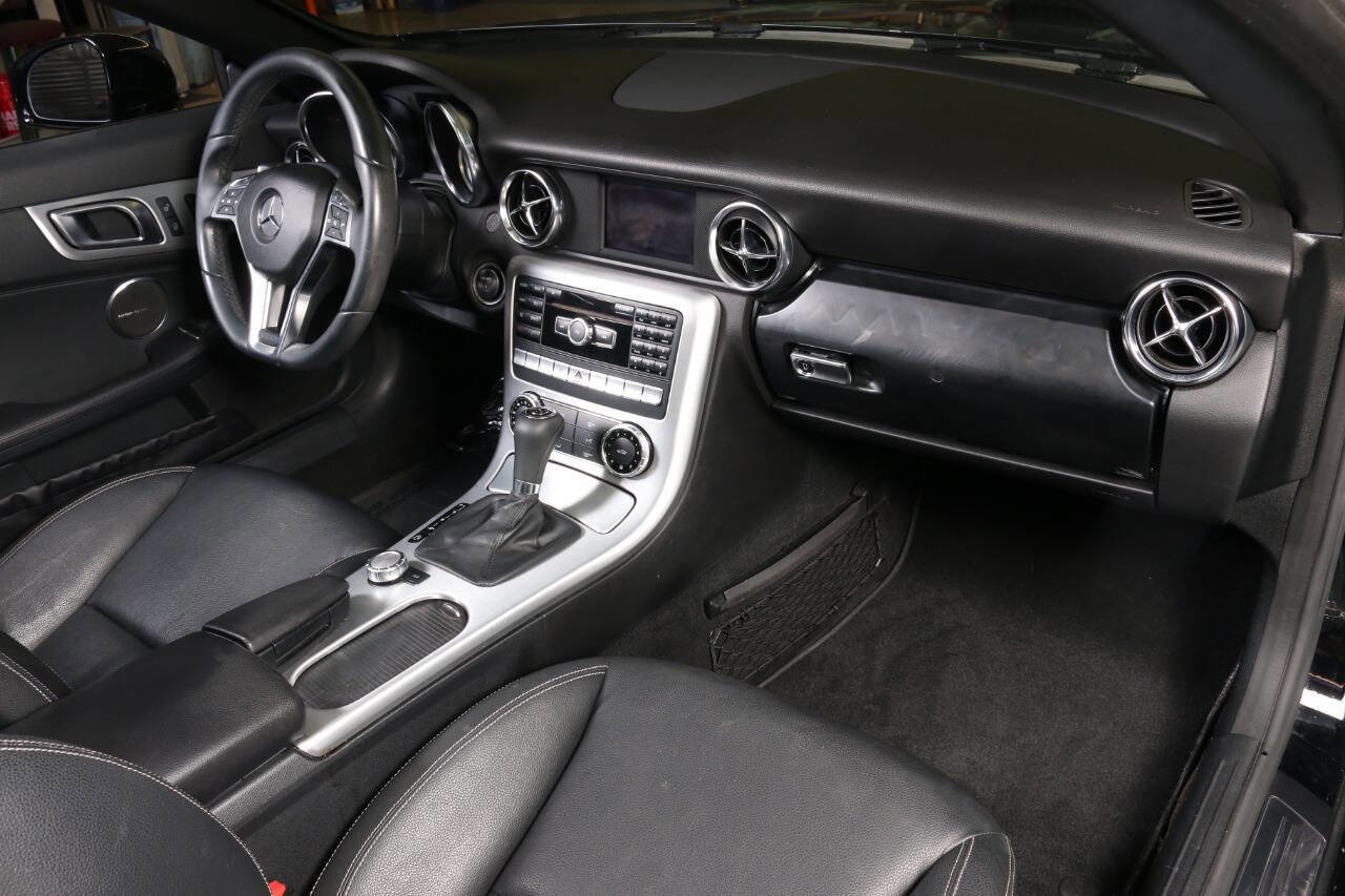 Used 2014 Mercedes-Benz SLK 250 w/ Premium Package image 51